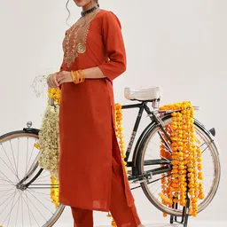 Varanga Floral Yoke Design Regular Kurta with Trousers & With Dupatta image 5