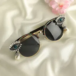 HAUTE SAUCE by  Campus Sutra Women Embellished Round Sunglasses AW23_SOHISG9148-image-39