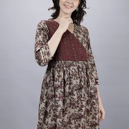 Cot'N Soft Floral Printed V-Neck Gotta Patti Pure Cotton Thread Work Angrakha Kurti-picture-1