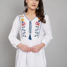 SAAKAA Floral Embellished Top-picture-15