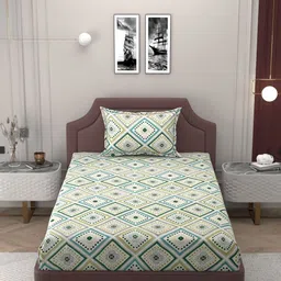 BELVOSTUM Green & White Geometric 250 TC Single Bedsheet With Pillow Cover-picture-8