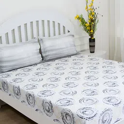 GM Grey & White Geometric 144 TC Queen Bedsheet with 2 Pillow Covers-image-78