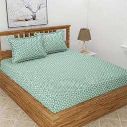 BREVARD Green & White Geometric 210 TC Fitted Queen Bedsheet With 2 Pillow Covers-image-71