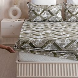 HOMEMONDE Green & White Printed Cotton 210 TC Fitted King Bedsheet with 2 Pillow Covers-image-26
