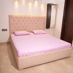 STUDIOHMK Pink & White Geometric Fitted Cotton 180 TC King Bedsheet with 2 Pillow Covers-image-37