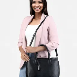 Toteteca Textured Structured Shoulder Bag With Tasselled image 4