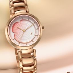 Fastrack Women Brass Mother of Pearl Dial & Stainless Steel Bracelet Style Straps Analogue Watch 6277WM01-image-2
