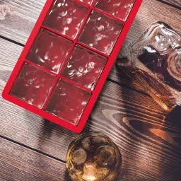 zeinwap Stackable Large Ice Cube Trays - 8 Cubes per Tray - Ideal for Cocktails, Frozen Multicolor Silicone Ice Cube Tray image 3