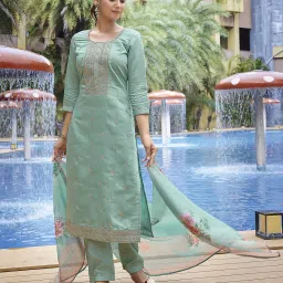 Women Chanderi Kurta Pant Dupatta Set-image-58