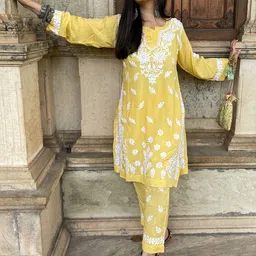 House of Chikankari Chikankari Woven Kurta Set-picture-17