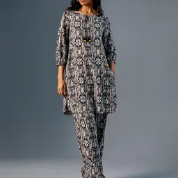 Global Desi Printed Tie Up Neck Kurta With Trousers-picture-40