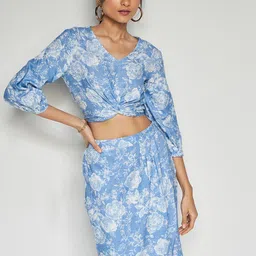 AND Floral Printed V-Neck Crop Top With Skirt-39