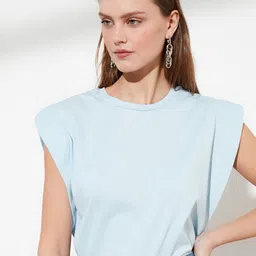Trendyol Women Stunning Blue Solid Tshirt-image-64
