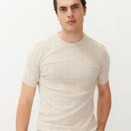 Trendyol Men Checked Applique T-shirt-image-4