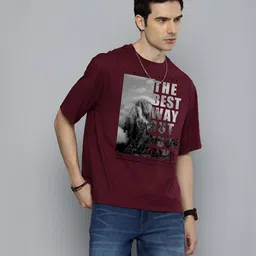 The Roadster Lifestyle Co.Men Graphic Printed Round Neck Cotton Oversized T-Shirt-image-4