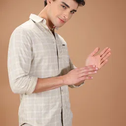 The Indian Garage Co Men Beige & White Slim Fit Checked Casual Shirt-image-30