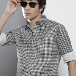 The Indian Garage Co Men Black Micro Checked Casual Shirt-image-10
