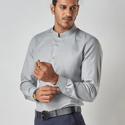 Bubber Blu Relaxed Fit Chambray Weaved Opaque Formal Shirt-image-60