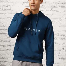 NOBERO Typography Printed Hooded Fleece Pullover-image-75