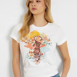 GUESS Round Neck Graphic Printed Cotton Regular Fit T-shirt-image-88
