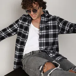 Campus Sutra Classic Buffalo Checked Casual Shirt-image-88