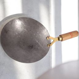 Iron_tawa_Kitchenshopee-018 Tawa 28 cm diameter-23