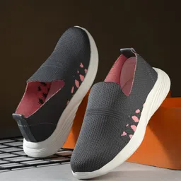 The Roadster Lifestyle Co. Women Black Flyknit Running Sports Shoes-image-29