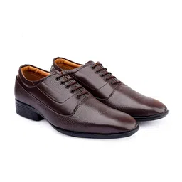 Bxxy Men Textured Formal Oxfords-image-71