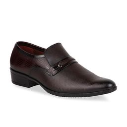 Regal Men Maroon Textured Leather Formal Slip-Ons-image-39