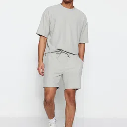 Trendyol Men Regular Fit Mid Rise Shorts-image-57