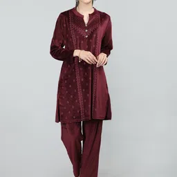 Duchess Geometric Printed Velvet Night suit-picture-37