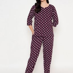 Clovia Women Geometric Printed Night Suit-image-71