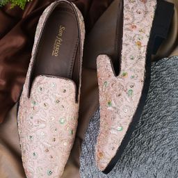 San Frissco Men Embeliished Velvet Mojaris Mojaris For Men-picture-20