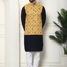 SOJANYA Checked Pure Cotton Kurta With Churidar & Nehru Jacket-40