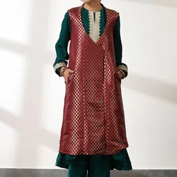 Swtantra Women Geometric Longline Tailored Jacket-picture-42