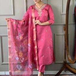 Women Silk Blend Kurti Pant Dupatta Set-image-40