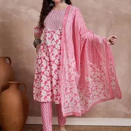 Sangria Floral Printed Thread Work Pure Cotton Kurta with Trousers & Dupatta-picture-16