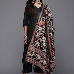 Varanga Solid Kurta With Trousers & Dupatta-image-0