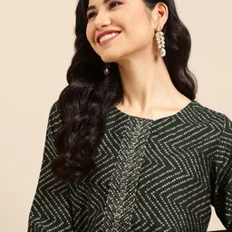 SHOWOFF Women Green Striped Sequinned Kurta with Trousers-picture-8