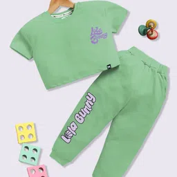 YK X Minute Mirth Girls Bugs Bunny Printed Pure Cotton T-shirt With Joggers-image-27