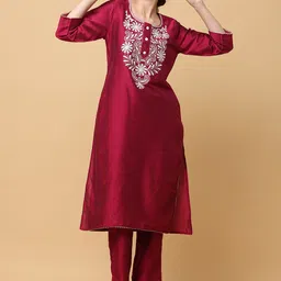 aayusika Magenta Ethnic Motifs Yoke Design Thread Work Detailed Straight Kurta Set-picture-39