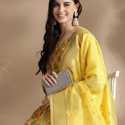 RAJGRANTH Ethnic Motif Woven Design Chanderi Cotton Straight Kurta With Trousers & Dupatta image 3