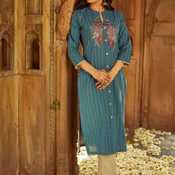 WOMEN PLUS Striped Mandarin Collar Thread Work Pure Cotton Straight Kurta-25