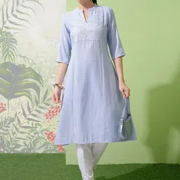 Vishudh Blue Mandarin Collar Thread Work Panelled A-Line Kurta-image-37