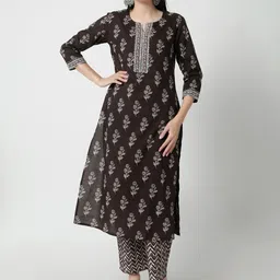 JANAKDULARI CREATION Floral Printed Gotta Patti Pure Cotton Straight Kurta With Palazzos-picture-32