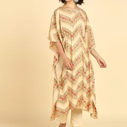 Maaesa Floral Printed Regular Kaftan Kurta With Trousers-9