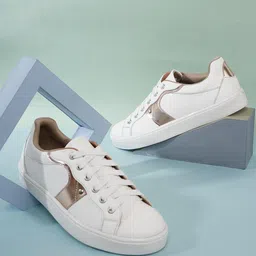 Carlton London sports Women Colourblocked Sneakers-25
