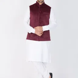 VASTRAMAY Men White Kurta and pyjama with Maroon Polka Dot Printed Nehru Jacket-picture-11