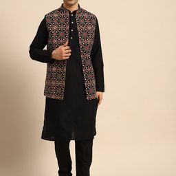 KISAH Mandarin Collar Long Sleeves Kurta with Churidar & Nehru Jacket-image-5