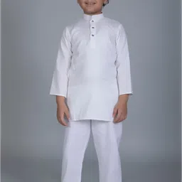 Vastraa Fusion Boys White Solid Handloom Cotton Kurta-28